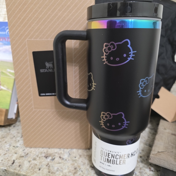 40oz Stanley With Hello Kitty Design - Picture 2 of 2